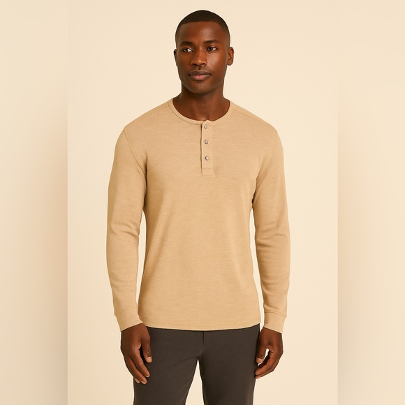 21. Banana Republic • NWT Tan Henley Shirt - Picture 1 of 1
